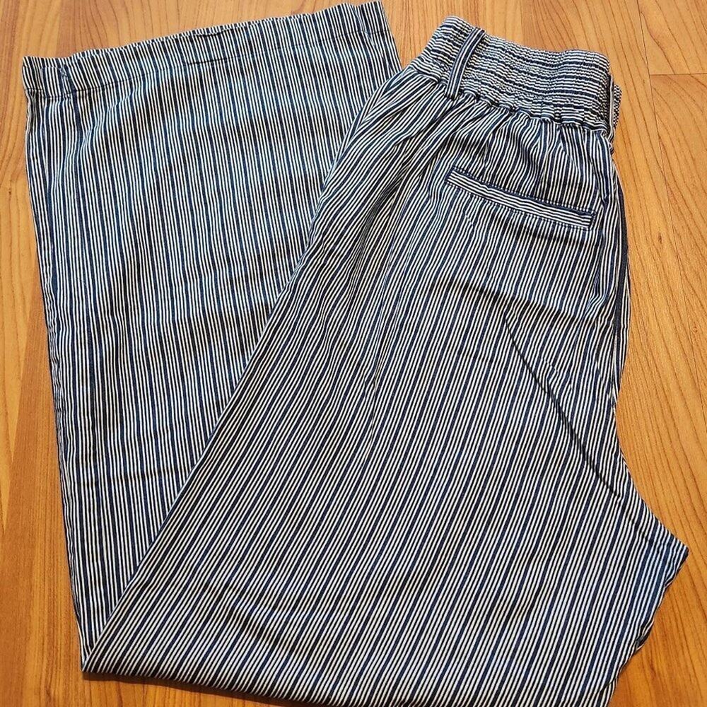 A New Day Striped Wide Leg Pants || Great Condition || Med - Picture 10 of 14